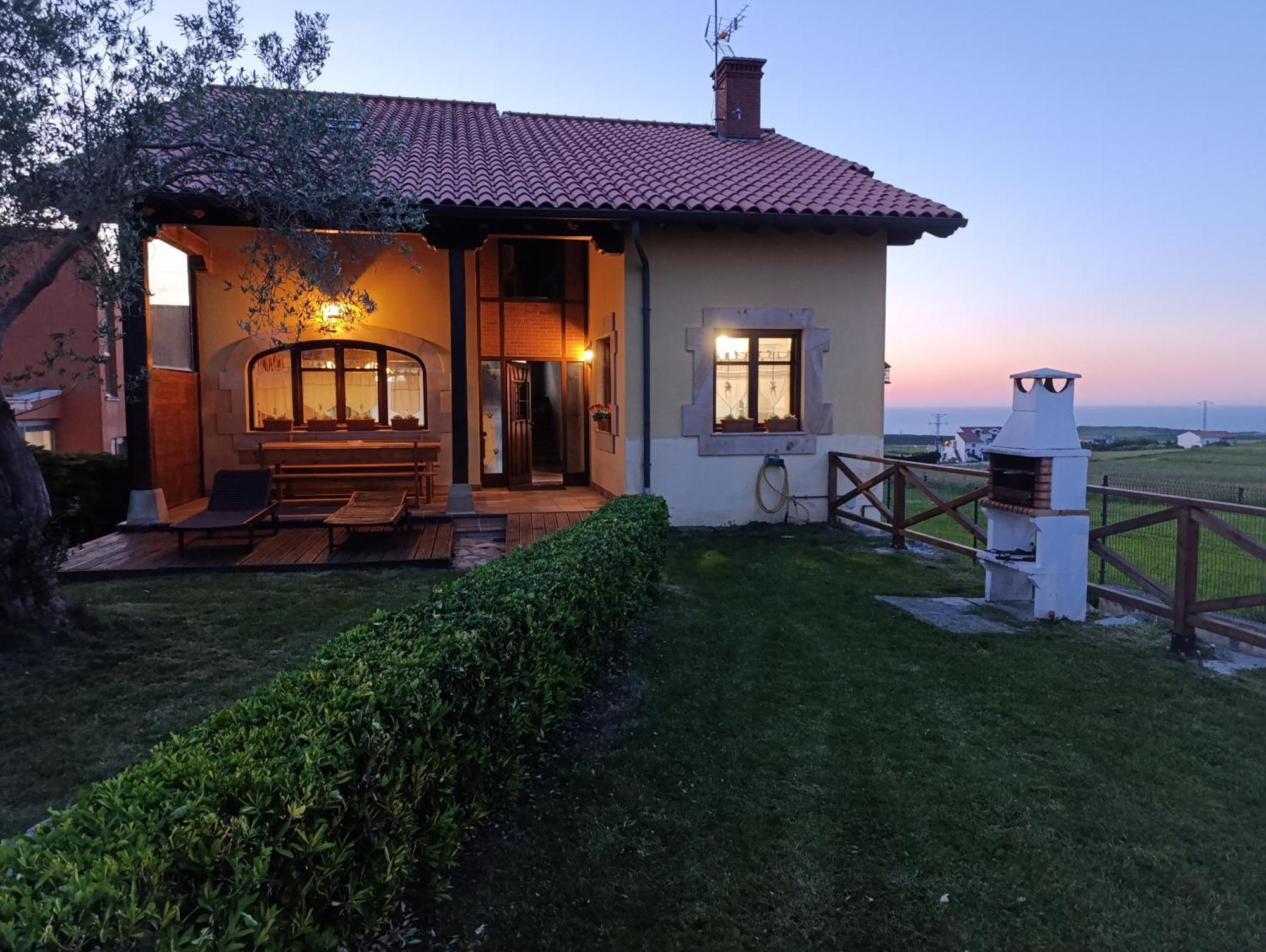 La Quimera Liencres Exterior photo